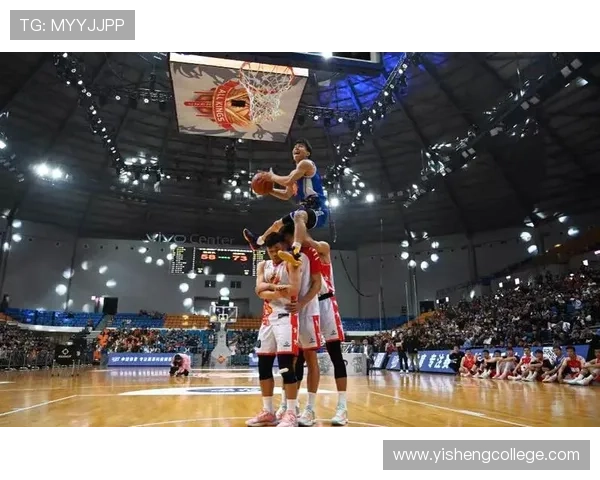 北京篮球队的崛起之路：从默默无闻到冠军赛的辉煌历程