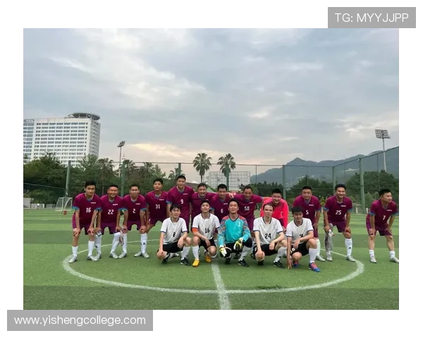 足球明星体验车带你领略足球魅力与驾驶激情的完美结合 足球明星体验车带你领略足球魅力与驾驶激情的完美结合