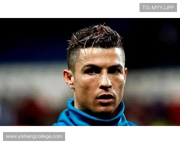 足球明星们的可爱瞬间大盘点让你心动不已的表情合集